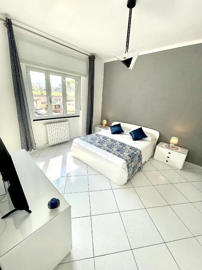 Madras Apartment San Giorgio a Cremano 0*,  Italy